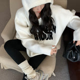 もこもこ刺繍ニットフーディ