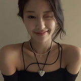 スエードハートネックレス