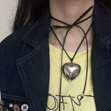 スエードハートネックレス