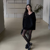 Vネックオーバーニットアップ