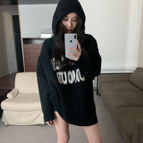 もこもこ刺繍ニットフーディ