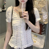 Vネック刺繍フリルブラウス