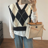 アーガイル柄ニットベスト