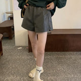 エコレザーショートパンツ