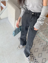 ハイウエストブラックデニム