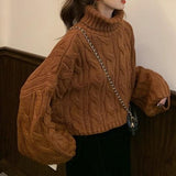 ボリュームタートルショートニット