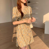 花柄Vネックワンピース