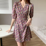 花柄Vネックワンピース