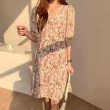 花柄Vネックワンピース