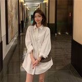 オーバーVネックベスト&ストライプシャツ