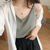 上質Vネックキャミ