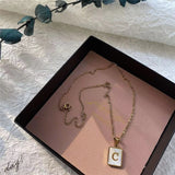 スクエアアルファベットペンダント