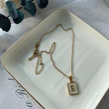 スクエアアルファベットペンダント