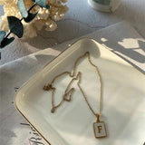 スクエアアルファベットペンダント