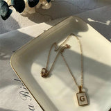 スクエアアルファベットペンダント