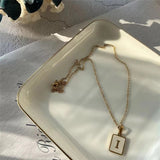 スクエアアルファベットペンダント