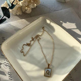 スクエアアルファベットペンダント