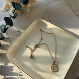 スクエアアルファベットペンダント