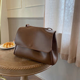 フラップトートバッグ