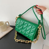 ゴールドチェーンスクエアバッグ