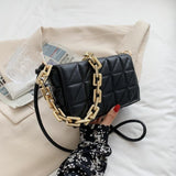 ゴールドチェーンスクエアバッグ