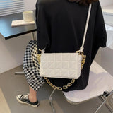 ゴールドチェーンスクエアバッグ