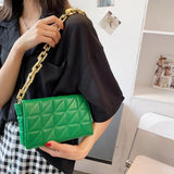 ゴールドチェーンスクエアバッグ