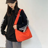 ナイロンショルダーバッグ