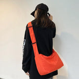 ナイロンショルダーバッグ