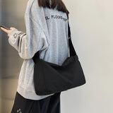 ナイロンショルダーバッグ