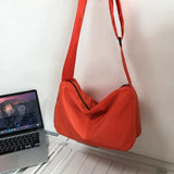 ナイロンショルダーバッグ