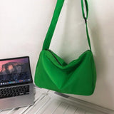 ナイロンショルダーバッグ