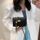 GOLDボールチェーンキルティングバッグ