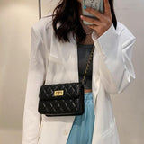 GOLDボールチェーンキルティングバッグ