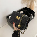 GOLDボールチェーンキルティングバッグ