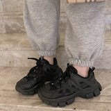 クロスデザインダットスニーカー