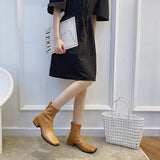 シンプルスクエアブーツ