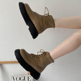 厚底レースアップシューズ