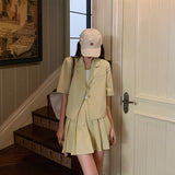 半袖ジャケット&プリーツスカートセットアップ