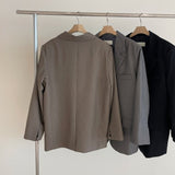 シンプルジャケット+ショートパンツ