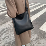 フェイクレザートートバッグ