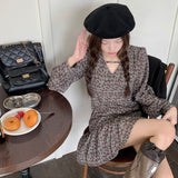 Vネック小花柄ワンピース