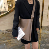 フェイクレザートートバッグ