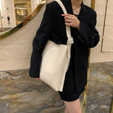 フェイクレザートートバッグ