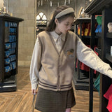 エンブレムニットベスト