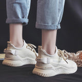 メッシュスニーカー