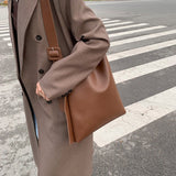 フェイクレザートートバッグ