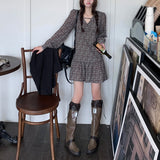 Vネック小花柄ワンピース