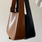 フェイクレザーバケットバッグ