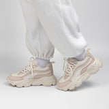 スポーティー厚底スニーカー